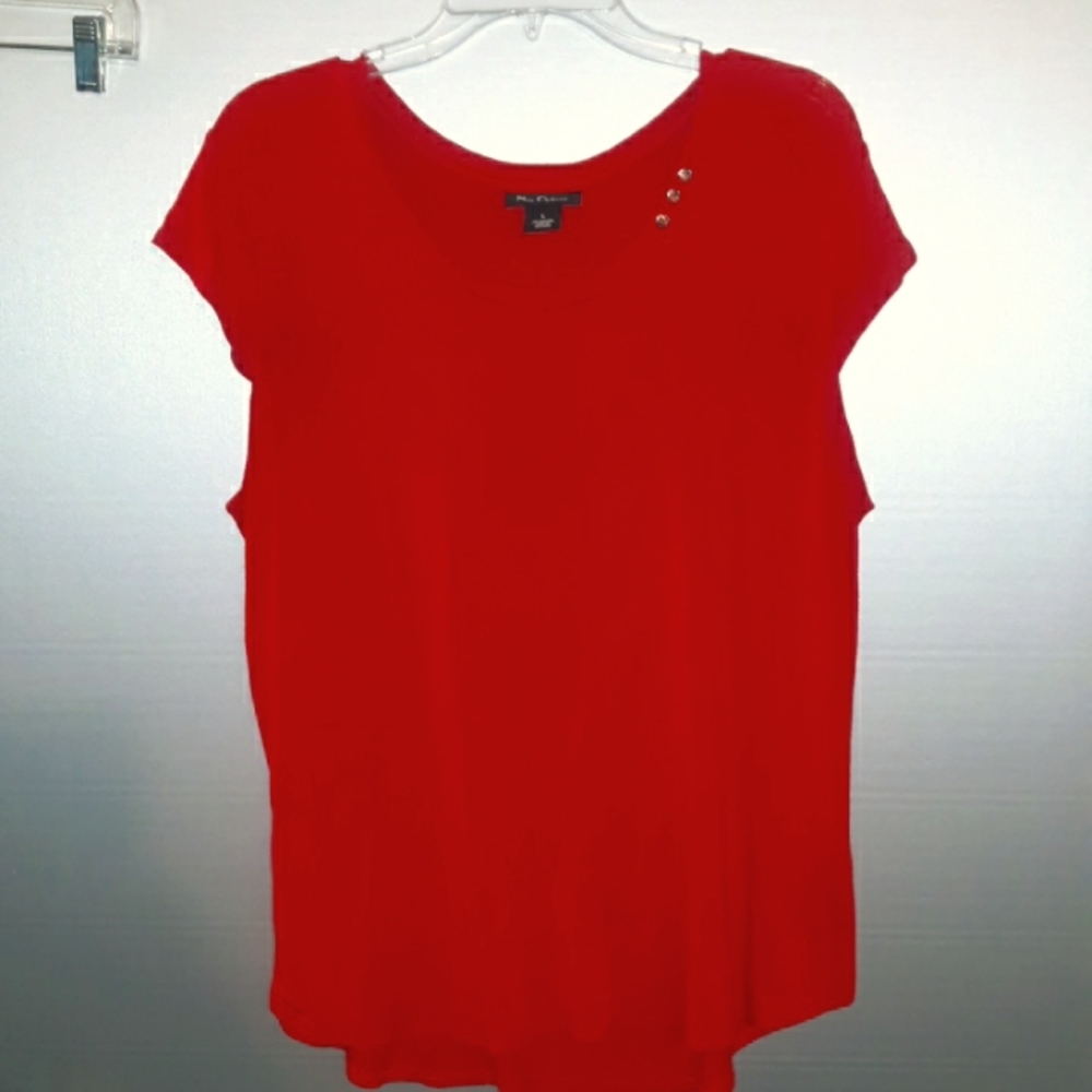 Nue Options Size L RED Top (SKU N85)